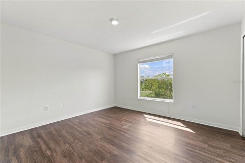 Casa en venta en Land O' Lakes, Florida, 6 dormitorios, 286.98 m2 № 2362645 - foto 22