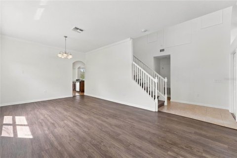 Casa en venta en Land O' Lakes, Florida, 6 dormitorios, 286.98 m2 № 2362645 - foto 4