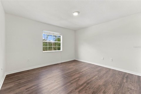 Casa en venta en Land O' Lakes, Florida, 6 dormitorios, 286.98 m2 № 2362645 - foto 26