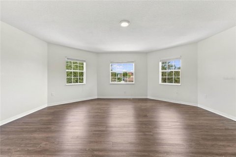 Casa en venta en Land O' Lakes, Florida, 6 dormitorios, 286.98 m2 № 2362645 - foto 17