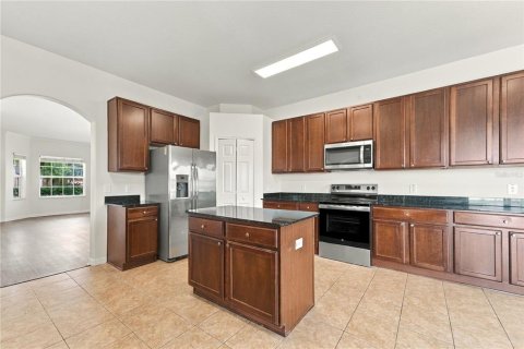 Casa en venta en Land O' Lakes, Florida, 6 dormitorios, 286.98 m2 № 2362645 - foto 7