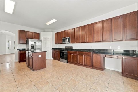 Casa en venta en Land O' Lakes, Florida, 6 dormitorios, 286.98 m2 № 2362645 - foto 9