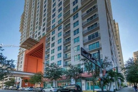Condo in Miami, Florida, 1 bedroom № 2186356