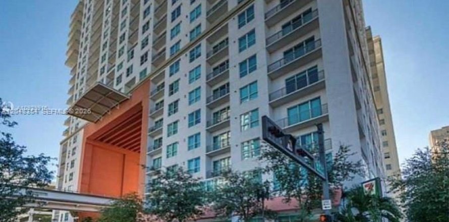 Condo in Miami, Florida, 1 bedroom № 2186356