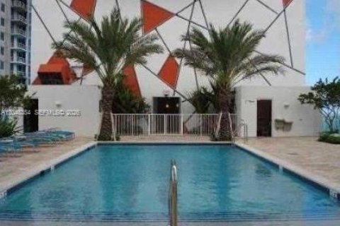 Condo in Miami, Florida, 1 bedroom № 2186356 - photo 18