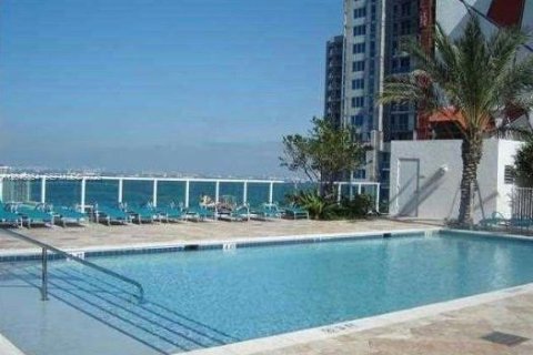 Condo in Miami, Florida, 1 bedroom № 2186356 - photo 19