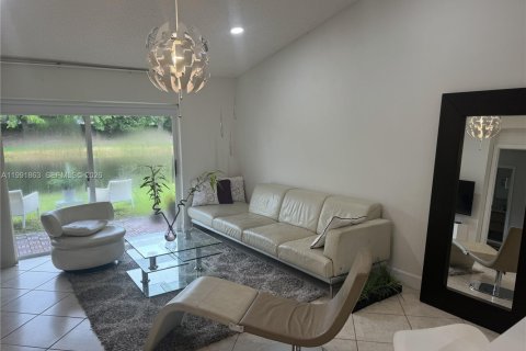 Купить виллу или дом в Уэстон, Флорида 3 спальни, 120.03м2, № 2062880 - фото 5