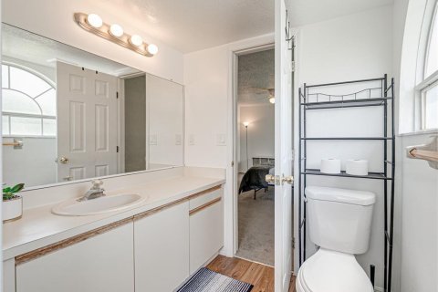 Купить кондоминиум в Киссимми, Флорида 8 комнат, 119.57м2, № 2156731 - фото 22