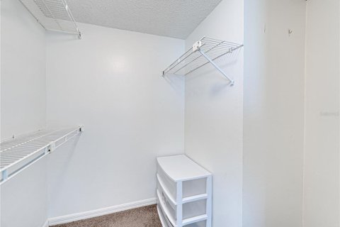 Купить кондоминиум в Киссимми, Флорида 8 комнат, 119.57м2, № 2156731 - фото 23