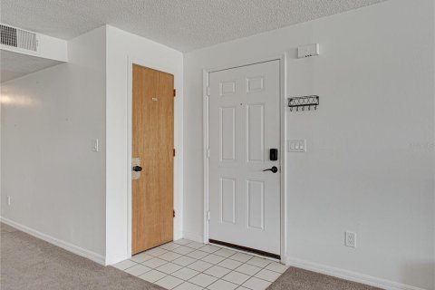 Купить кондоминиум в Киссимми, Флорида 8 комнат, 119.57м2, № 2156731 - фото 13