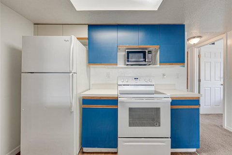 Купить кондоминиум в Киссимми, Флорида 8 комнат, 119.57м2, № 2156731 - фото 8
