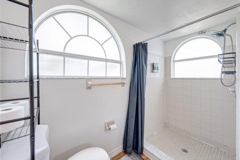 Купить кондоминиум в Киссимми, Флорида 8 комнат, 119.57м2, № 2156731 - фото 21