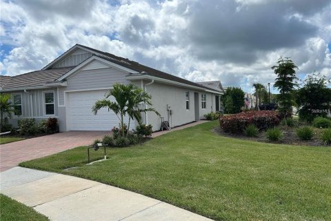House in Venice, Florida 2 bedrooms, 139.63 sq.m. № 2348171