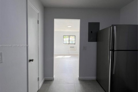 Appartement à louer à Miami, Floride: 2 chambres, 64.57 m2 № 1999585 - photo 5