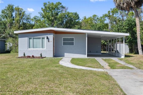 House in New Port Richey, Florida 2 bedrooms, 75.81 sq.m. № 1612607 - photo 1