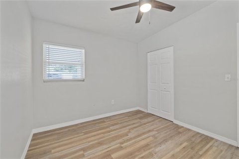 House in New Port Richey, Florida 2 bedrooms, 75.81 sq.m. № 1612607 - photo 12