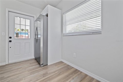 House in New Port Richey, Florida 2 bedrooms, 75.81 sq.m. № 1612607 - photo 5
