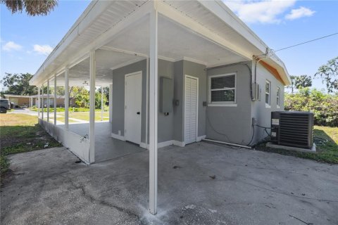 House in New Port Richey, Florida 2 bedrooms, 75.81 sq.m. № 1612607 - photo 16