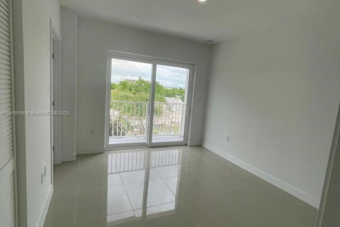 Купить таунхаус в Хомстед, Флорида 4 спальни, 129.88м2, № 1779278 - фото 6