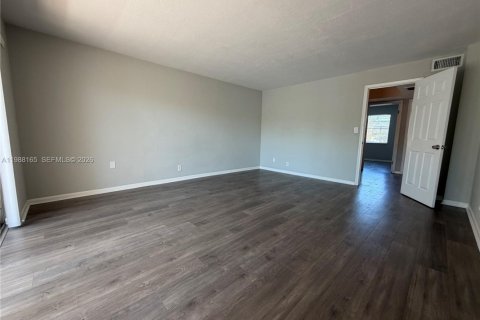 Condo in Davie, Florida, 3 bedrooms  № 2050296 - photo 29