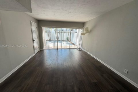 Condo in Davie, Florida, 3 bedrooms  № 2050296 - photo 10