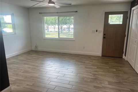House in Deltona, Florida 3 bedrooms, 102.56 sq.m. № 1878201 - photo 25