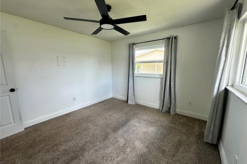 House in Deltona, Florida 3 bedrooms, 102.56 sq.m. № 1878201 - photo 7