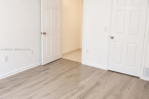 Condo in Homestead, Florida, 1 bedroom  № 2269647 - photo 13