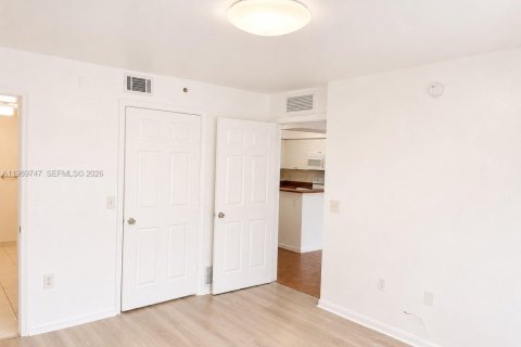 Condo in Homestead, Florida, 1 bedroom  № 2269647 - photo 14