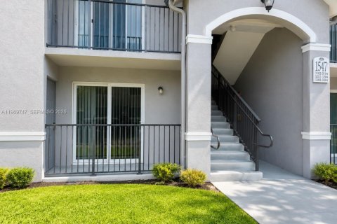 Condo in Homestead, Florida, 1 bedroom  № 2269647 - photo 2