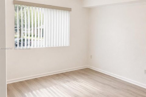Condo in Homestead, Florida, 1 bedroom  № 2269647 - photo 12