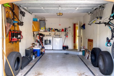 Купить таунхаус в Майами, Флорида 4 спальни, 157.93м2, № 1977287 - фото 15