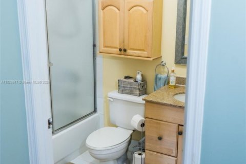 Купить таунхаус в Майами, Флорида 4 спальни, 157.93м2, № 1977287 - фото 4