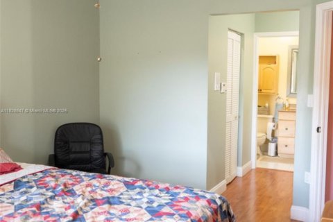 Купить таунхаус в Майами, Флорида 4 спальни, 157.93м2, № 1977287 - фото 1