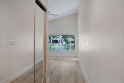 Купить виллу или дом в Плантация, Флорида 3 спальни, 179.21м2, № 1924904 - фото 27