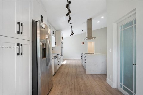 Купить виллу или дом в Плантация, Флорида 3 спальни, 179.21м2, № 1924904 - фото 19