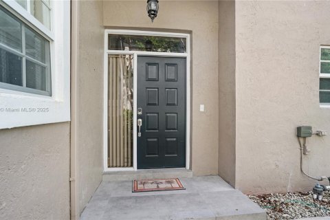 Купить виллу или дом в Плантация, Флорида 3 спальни, 179.21м2, № 1924904 - фото 4