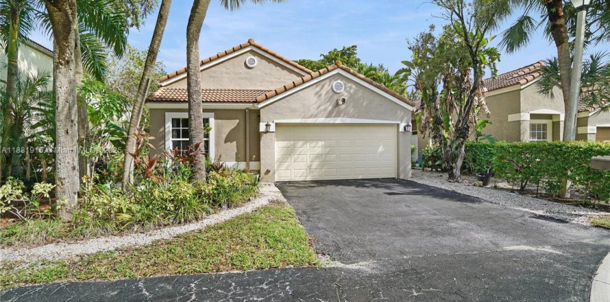 Дом в Плантация, Флорида 3 спальни, 179.21м2 № 1924904