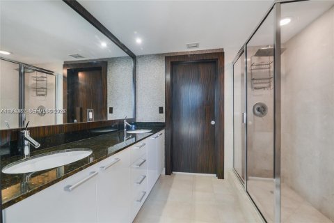 Купить кондоминиум в Санни-Айлс-Бич, Флорида 2 спальни, 152.73м2, № 2007444 - фото 12