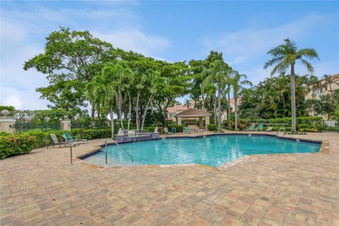 Condo in West Palm Beach, Florida, 2 bedrooms  № 1857236 - photo 22