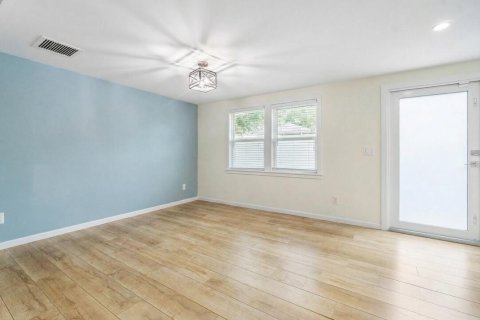 Villa ou maison à louer à West Palm Beach, Floride: 3 chambres, 133.78 m2 № 2147306 - photo 2