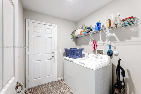 Villa ou maison à vendre à Port St. Lucie, Floride: 4 chambres, 170.29 m2 № 2057306 - photo 21