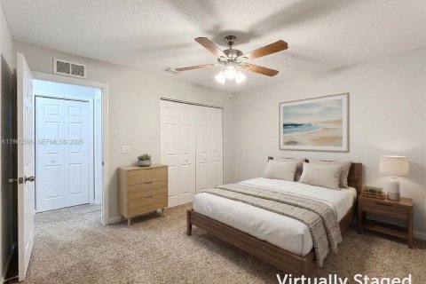 Villa ou maison à vendre à Port St. Lucie, Floride: 4 chambres, 170.29 m2 № 2057306 - photo 12