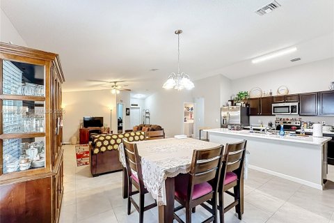 Villa ou maison à vendre à Port St. Lucie, Floride: 4 chambres, 170.29 m2 № 2057306 - photo 7