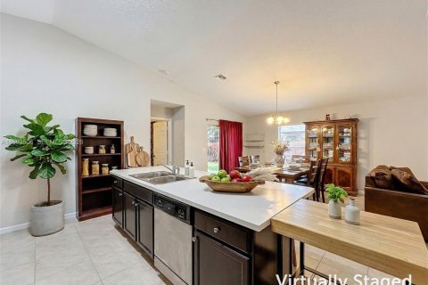 Villa ou maison à vendre à Port St. Lucie, Floride: 4 chambres, 170.29 m2 № 2057306 - photo 11