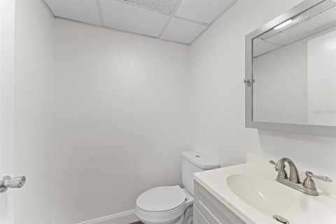 Immobilier commercial à louer à Tampa, Floride: 111.48 m2 № 1909329 - photo 18