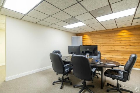 Immobilier commercial à louer à Tampa, Floride: 111.48 m2 № 1909329 - photo 17
