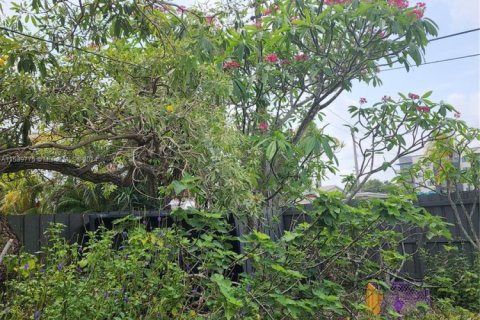 House in Dania Beach, Florida 3 bedrooms, 134.8 sq.m. № 1984758 - photo 25