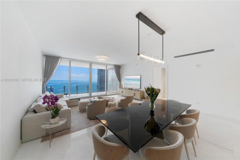 Copropriété à vendre à Miami, Floride: 3 chambres, 254.74 m2 № 2178005 - photo 12