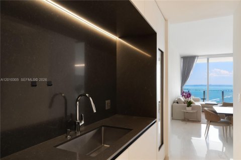 Copropriété à vendre à Miami, Floride: 3 chambres, 254.74 m2 № 2178005 - photo 24
